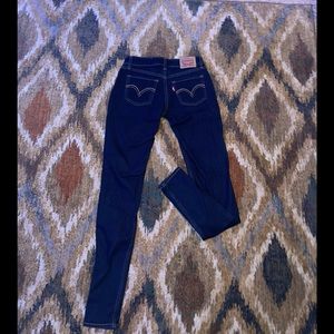 Levi skinny jeans, size:26